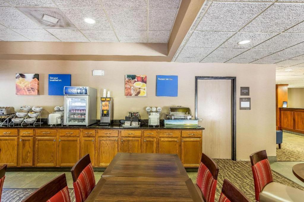 Quality Inn Summerville-Charleston Bagian luar foto